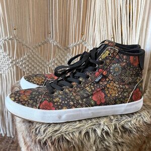 Vans The Lizzie Pro High Top Floral Pattern